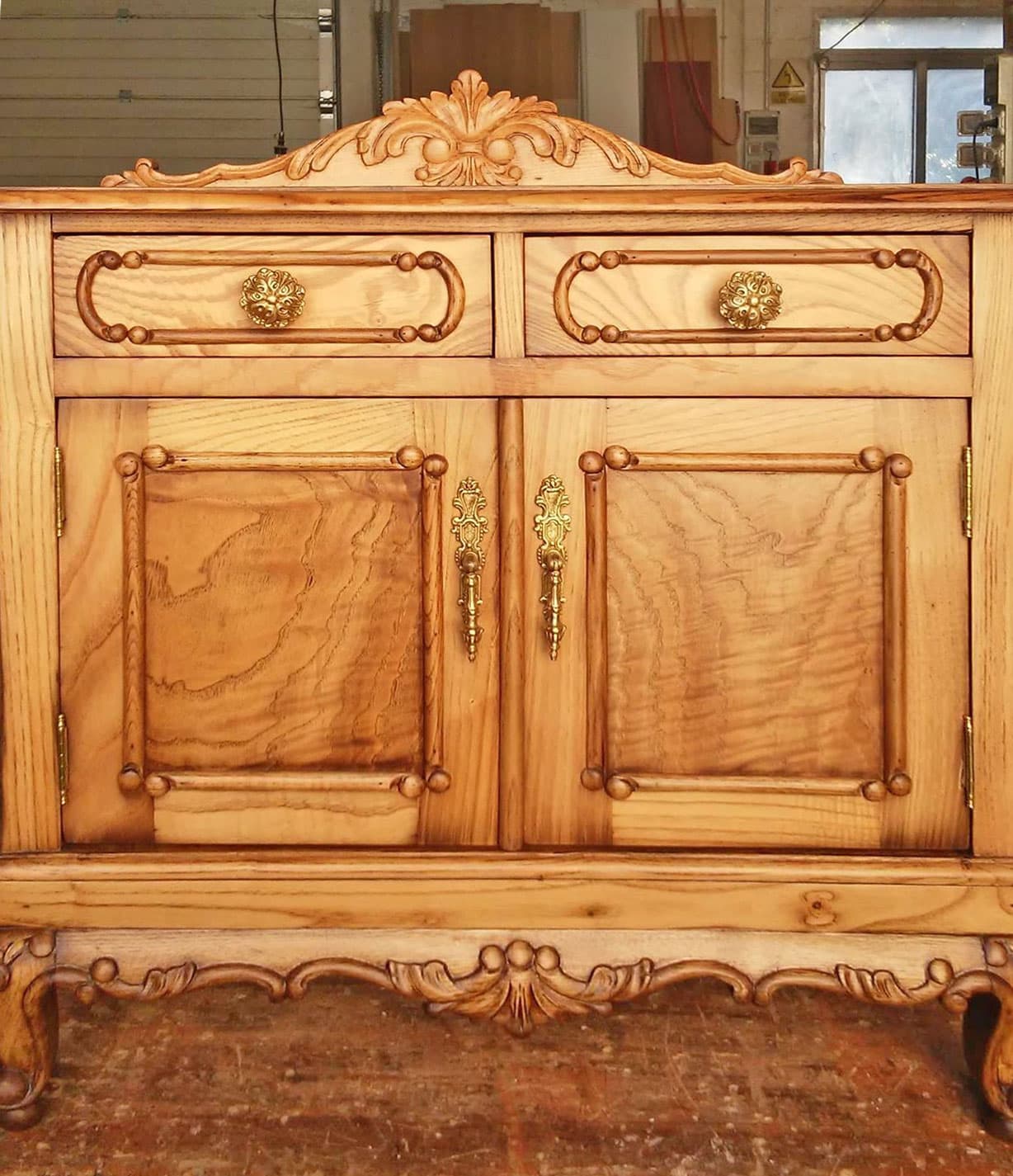 Restauración de muebles en Cee